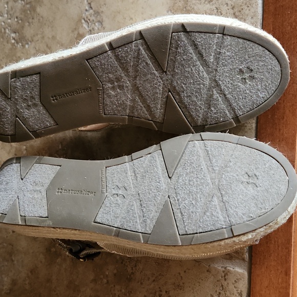 Naturalizer womans praline gold wedge sandal size 8.5 - Picture 8 of 12